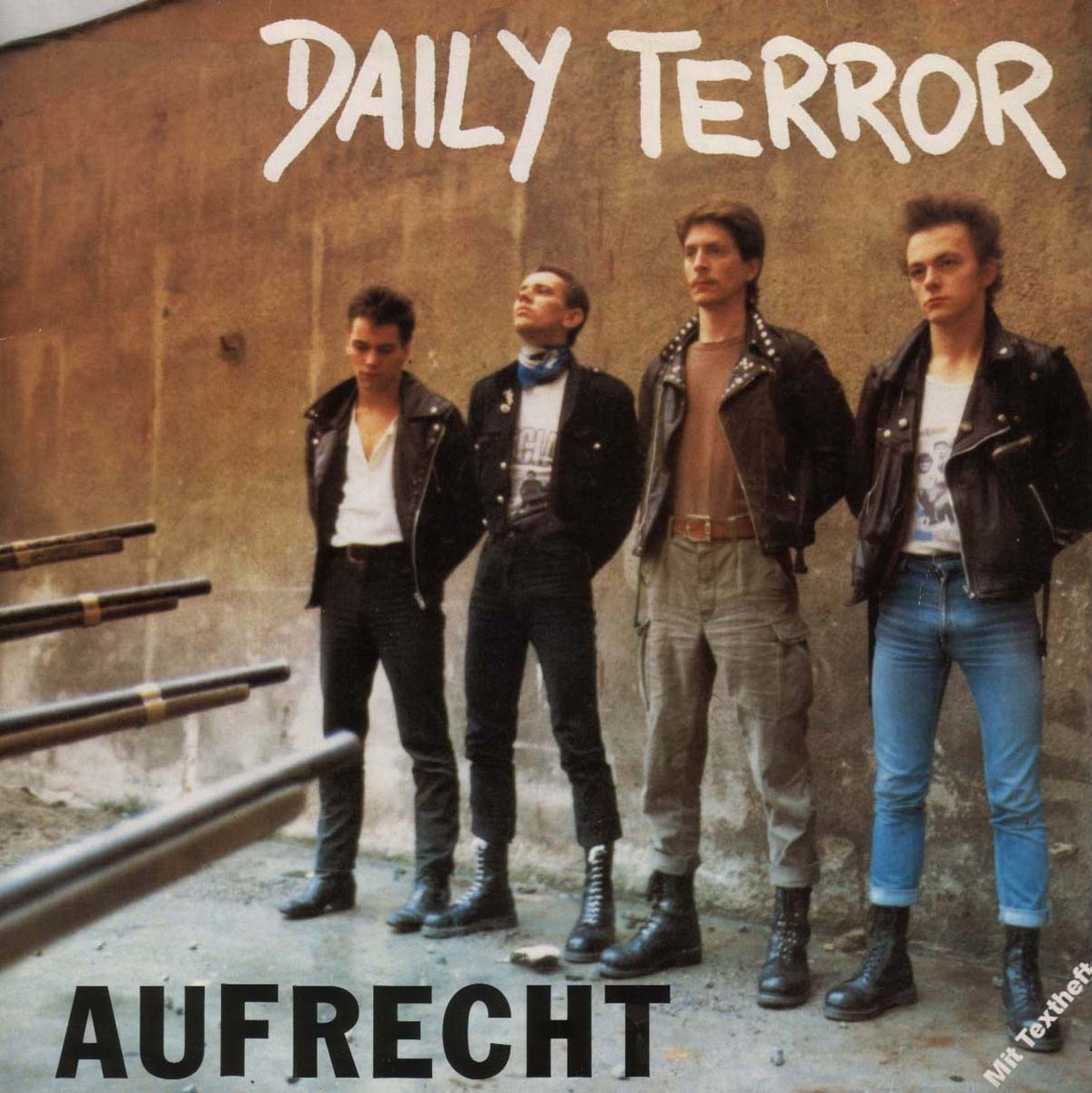 DAILY TERROR - Aufrecht - LP